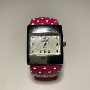 Vintage stainless steel Geneva Elite watch.